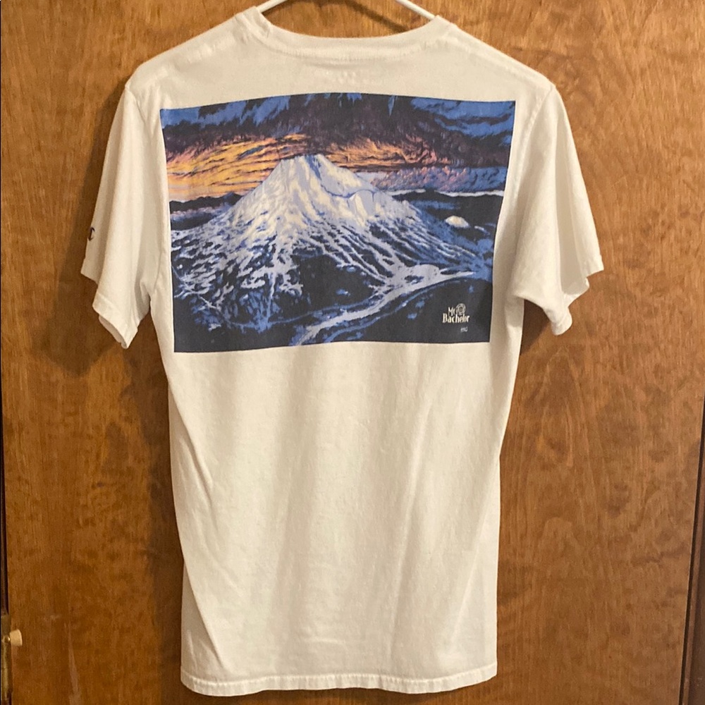 Mt. Bachelor graphic tee